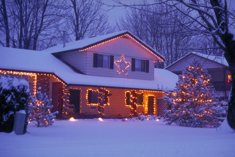 Christmas Lights Installation in Saskatoon. Call Comet Window Cleaning Today