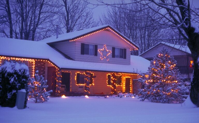 Christmas Lights Installation in Saskatoon. Call Comet Window Cleaning Today