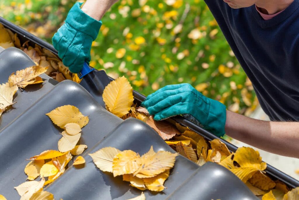 Gutter Cleaning in Saskatoon. Call Comet Window Cleaning Today