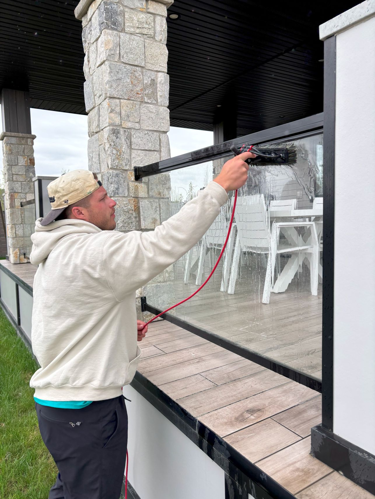 Window Cleaning in Saskatoon- Contact Comet Window Cleaning Today!